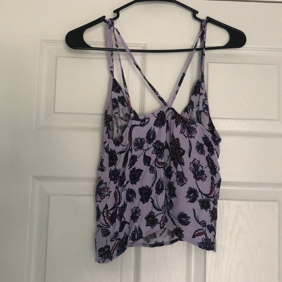 🌸 Crop Top - Picture 2 of 3